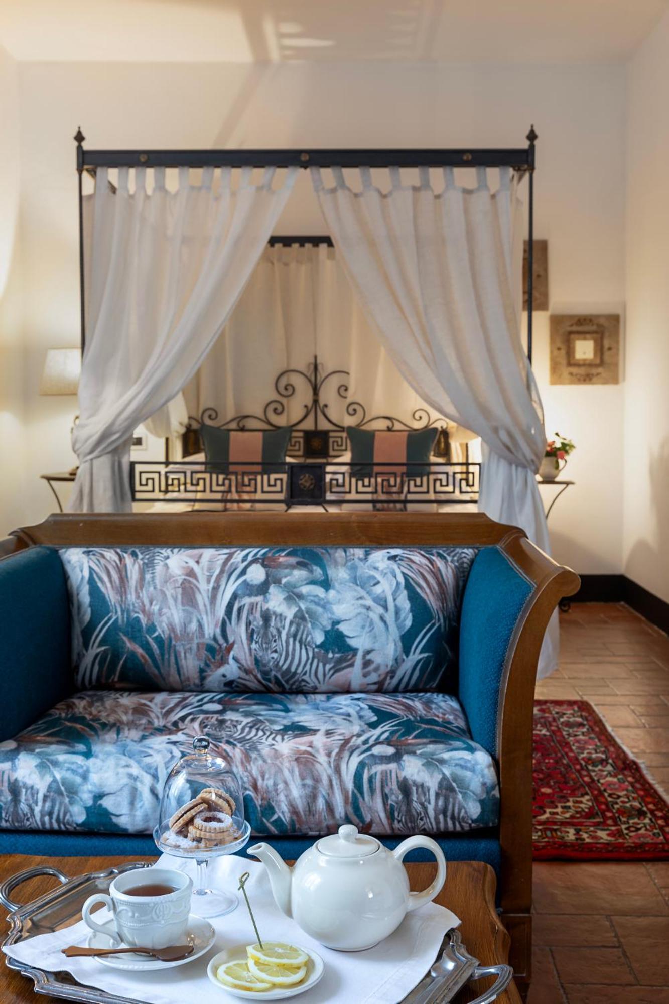 Abbadia San Giorgio Hotel โมเนเลีย ภายนอก รูปภาพ